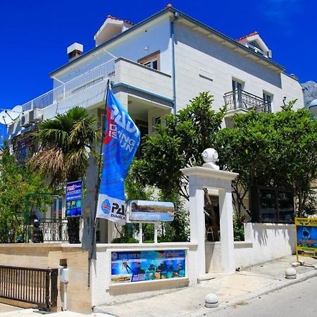 Apartments By The Sea Makarska - 15200 Exterior foto